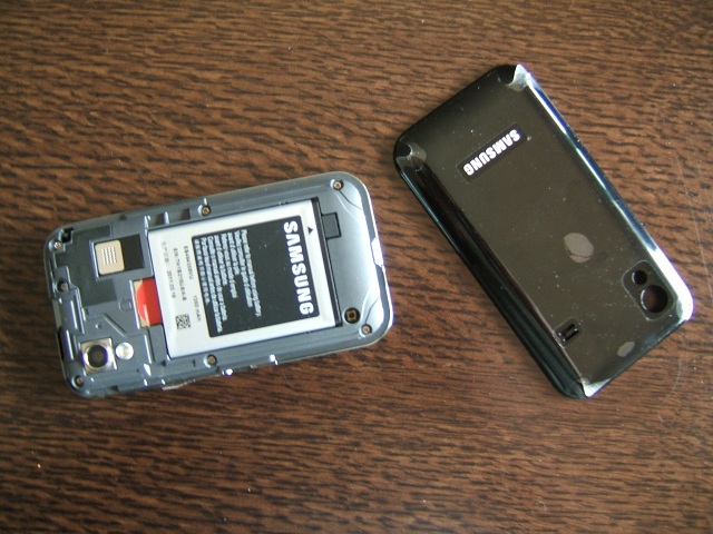 samsung-galaxy-ace-01-kerodicas